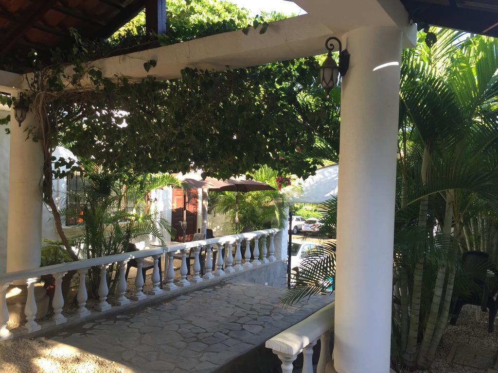 Hotel Flores (Adults Only) Tamarindo Esterno foto