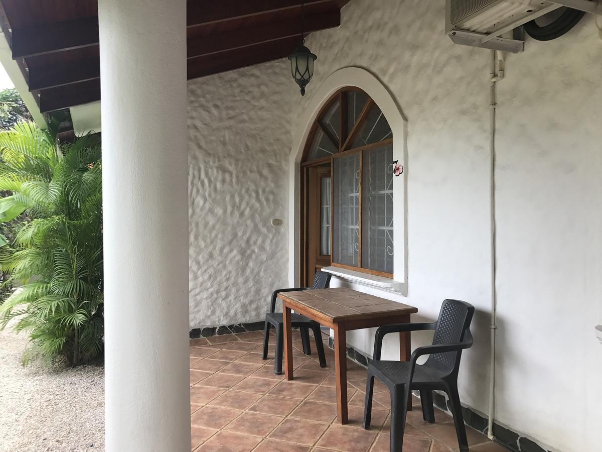 Hotel Flores (Adults Only) Tamarindo Esterno foto